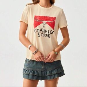 NWT Emery Rose Cowboys and Beer Marlboro Bull Skull Cream Teewith Red Graphic
